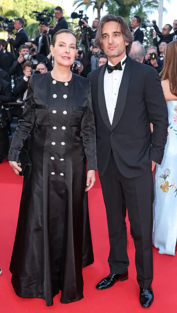 Dimitri Rassam y su madre, Carole Bouquet en el Festival de Cannes