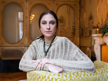 La cantautora malagueña María Pelaé durante una entrevista La cantautora malagueña María Pelaé durante una entrevista