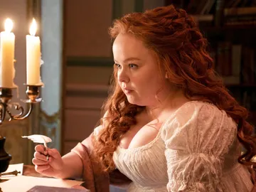 Nicola Coughlan como Penelope Featherington en Los Bridgerton Nicola Coughlan como Penelope Featherington en Los Bridgerton