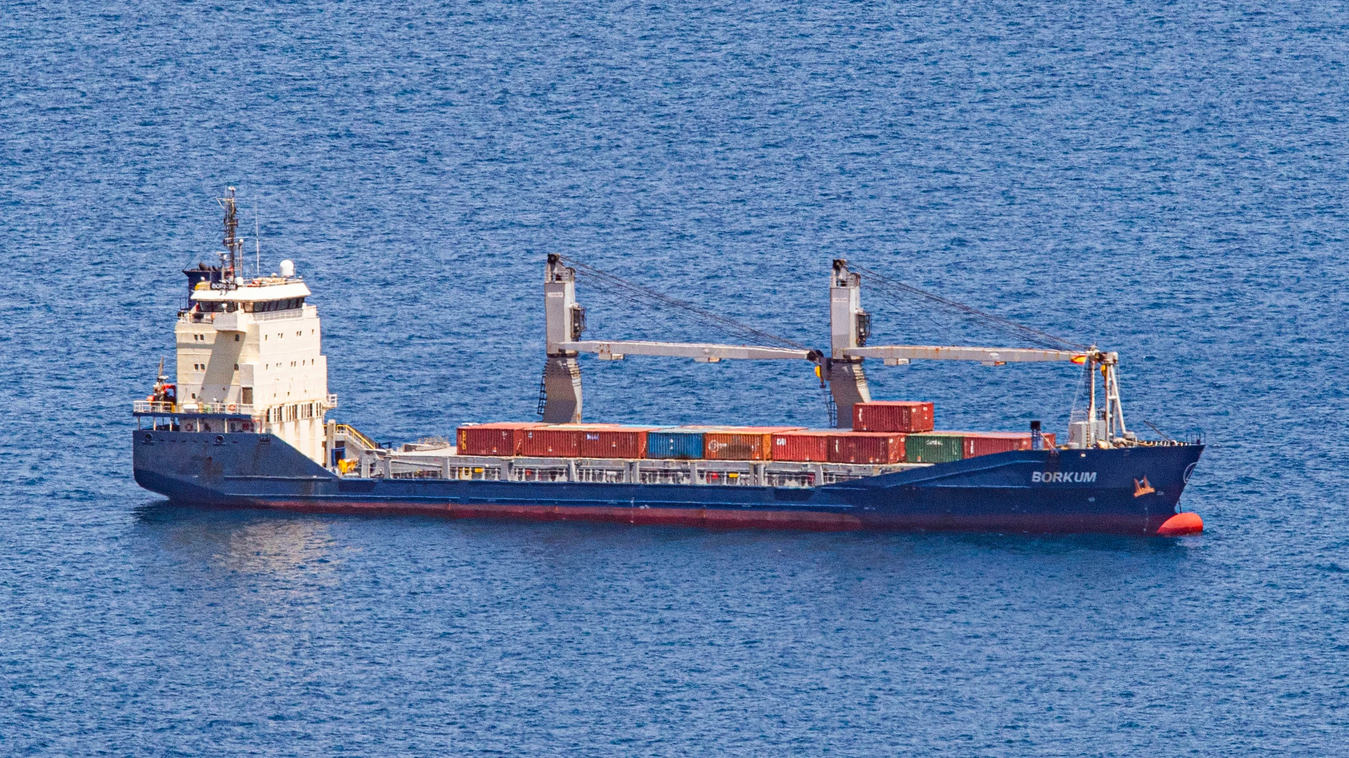 El carguero Borkum fondeado en Cabo Tiñoso, Cartagena El carguero Borkum fondeado en Cabo Tiñoso, Cartagena