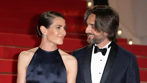 Carlota Casiraghi y Dimitri Rassam en el Festival de Cannes 2022 Carlota Casiraghi y Dimitri Rassam en el Festival de Cannes 2022