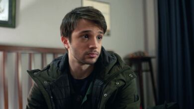 Çinar vuelve a casa y se despide de Defne: “Quiero encontrar mi camino”