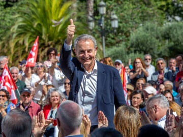 El expresidente del Gobierno, José Luis Rodríguez Zapatero, en un acto en Cádiz este domingo