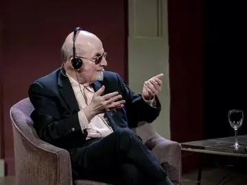 El escritor Salman Rushdie El escritor Salman Rushdie