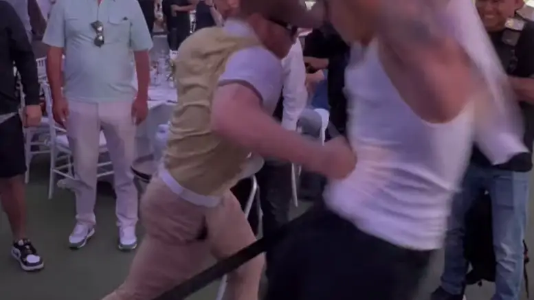 El pu&ntilde;etazo de Canelo &Aacute;lvarez a Naim Darrechi