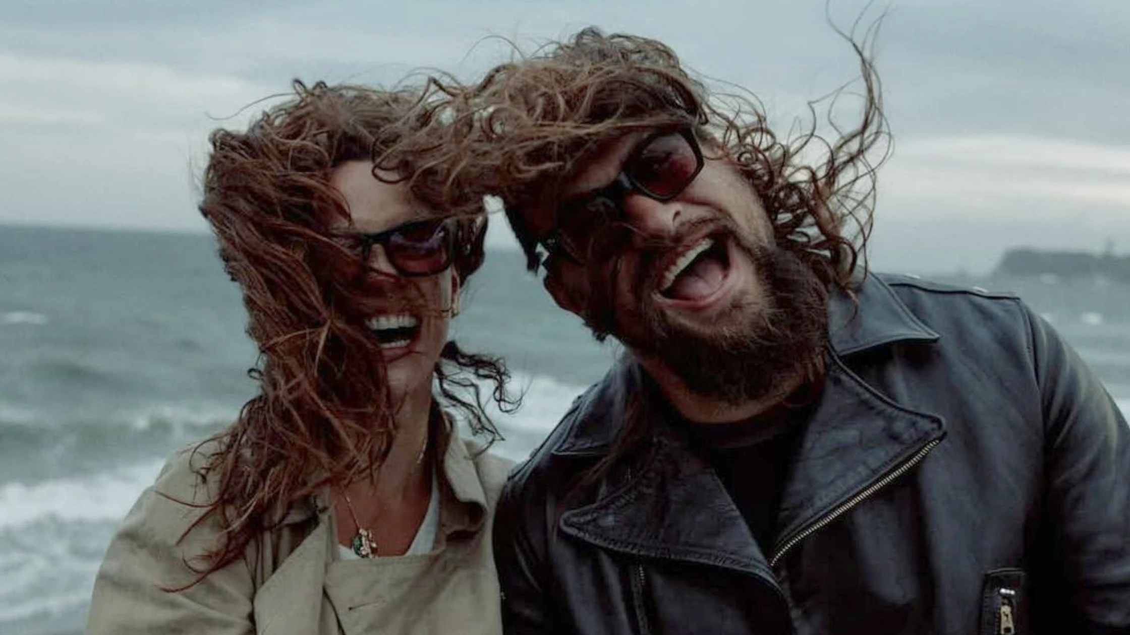 Jason Momoa con su novia, la actriz Adria Jordana Jason Momoa con su novia, la actriz Adria Jordana
