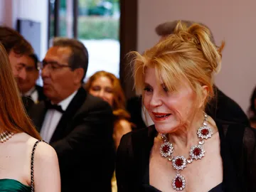 Tita Cervera, junto a su hija Carmen Tita Cervera, junto a su hija Carmen