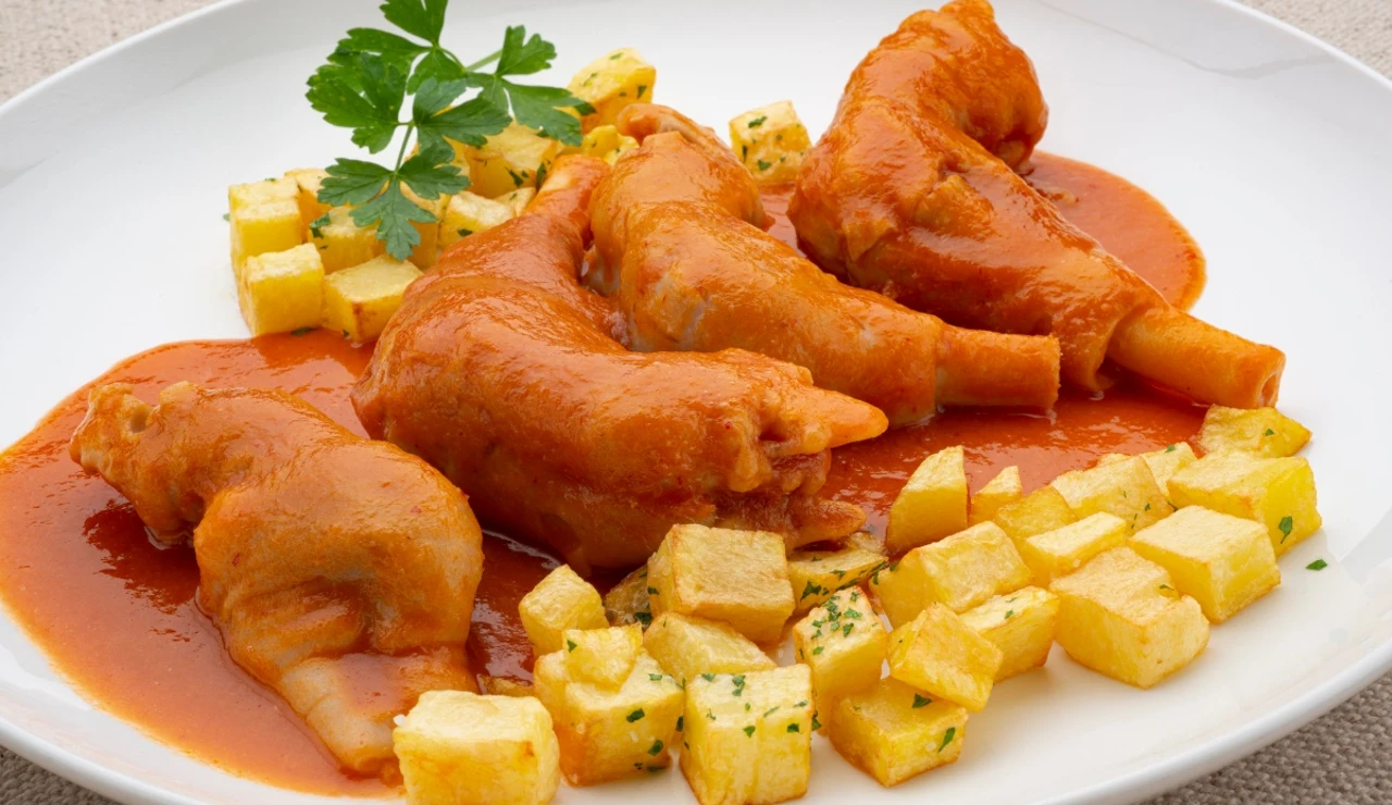 Receta de manitas de cordero en salsa picante con patatas, de Arguiñano: &quot;Es uno de los platos que más me gustan&quot;