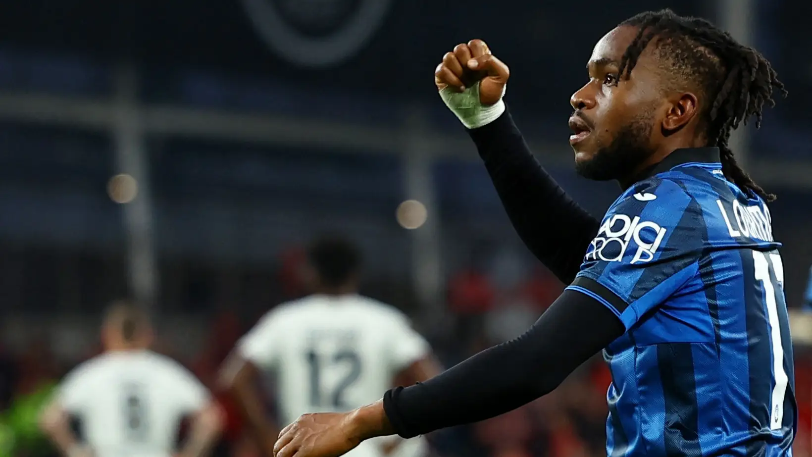 Ademola Lookman celebra un gol al Bayer Leverkusen Ademola Lookman celebra un gol al Bayer Leverkusen