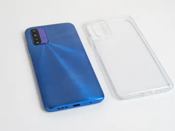 Móvil y funda transparente Móvil y funda transparente