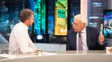 Felipe González saca la Constitución española en El Hormiguero: 