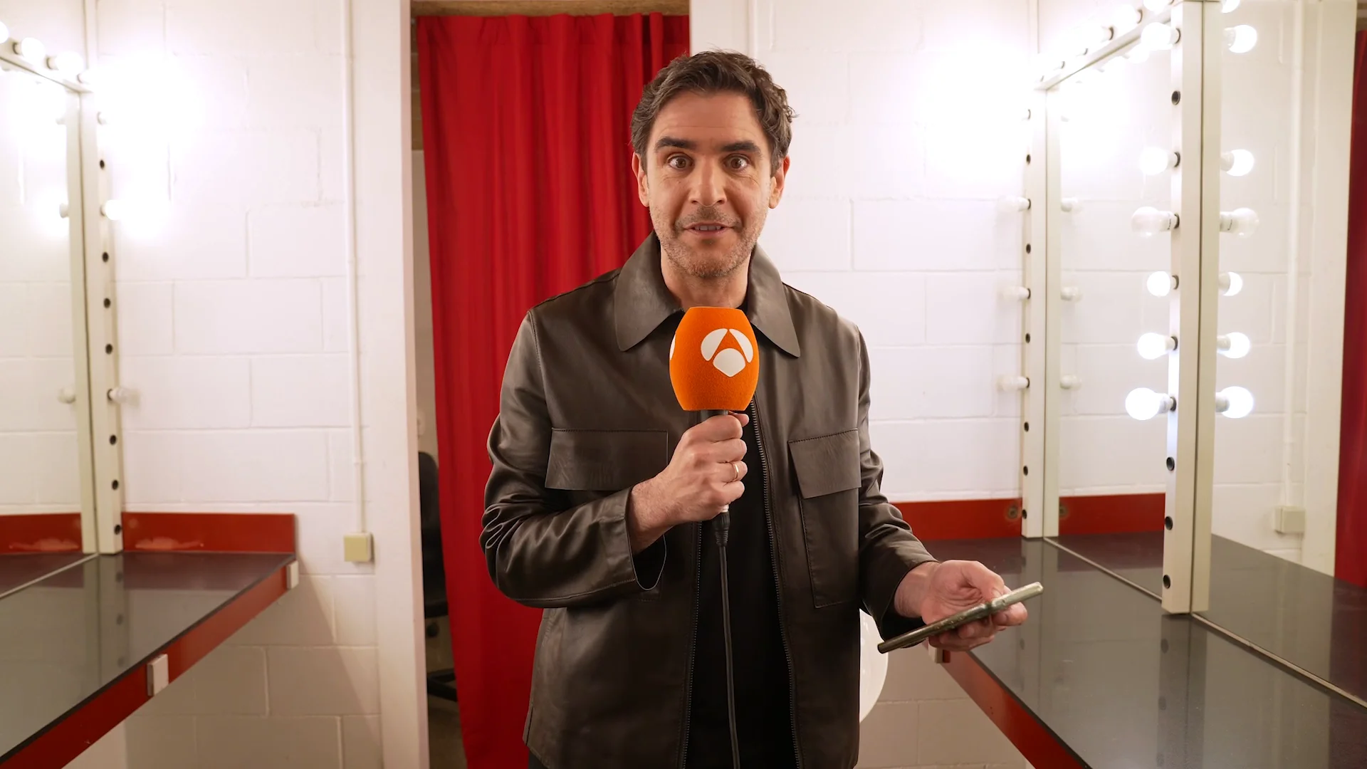 Juanra Bonet responde a los tuits sobre sus actuaciones en Tu cara me suena 11 Juanra Bonet responde a los tuits sobre sus actuaciones en Tu cara me suena 11