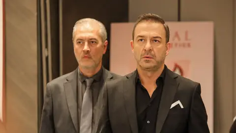 Doğan, en el evento de Yildiz Doğan, en el evento de Yildiz