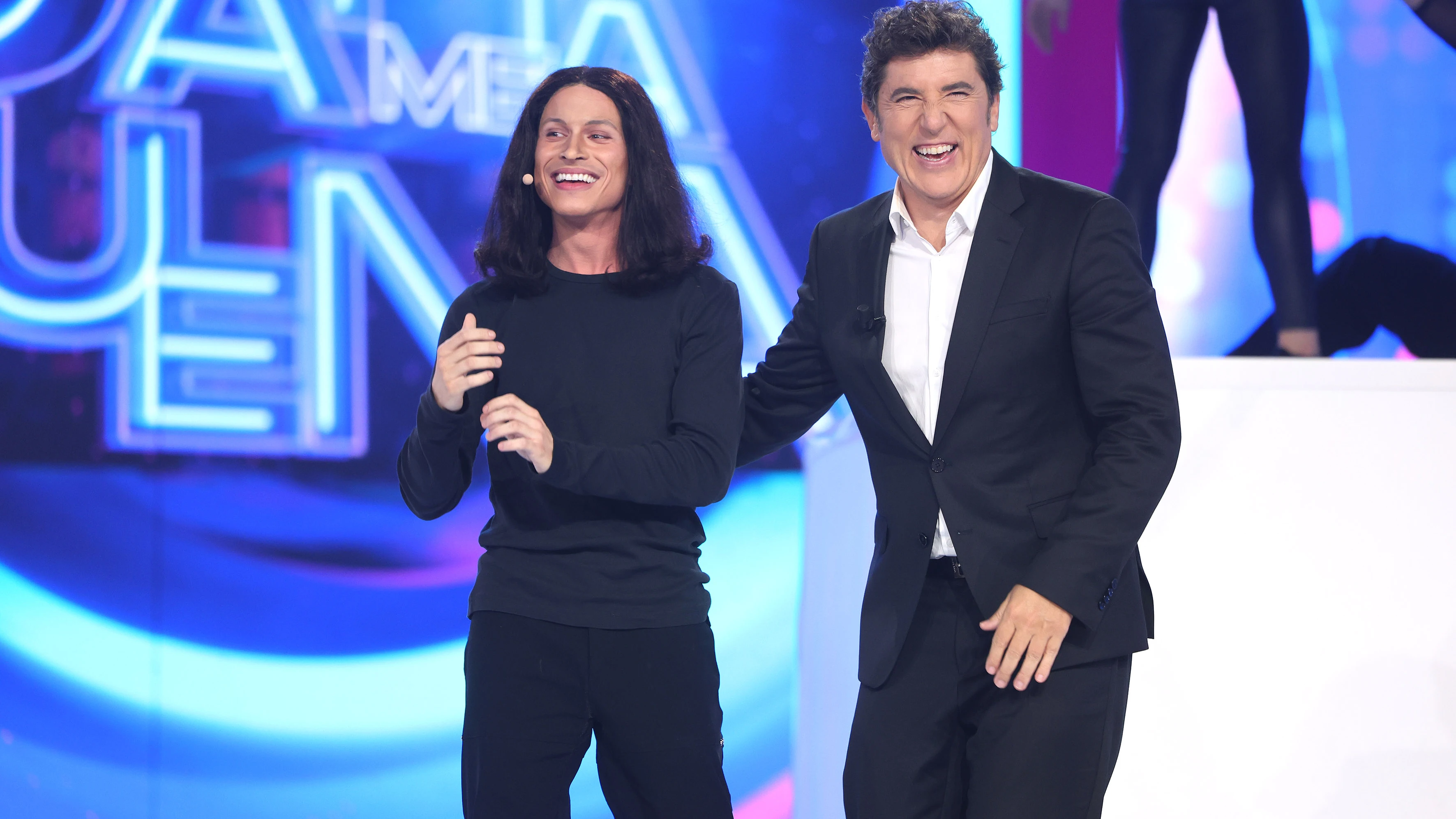 Manel Fuentes saca a la luz un sonrojante dato de la infancia de Raoul Vázquez Manel Fuentes saca a la luz un sonrojante dato de la infancia de Raoul Vázquez