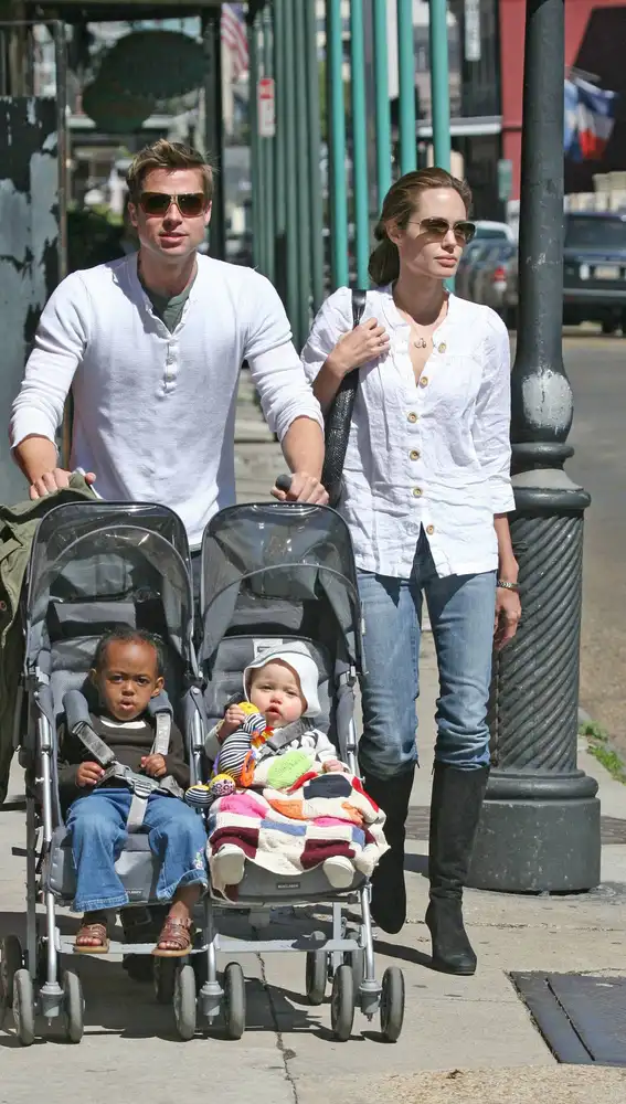 Brad Pitt y Angelina Jolie en el año 2007 con Zahara y Siloh