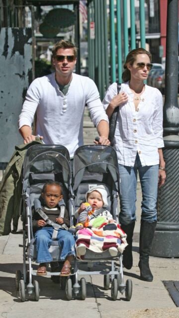 Brad Pitt y Angelina Jolie en el año 2007 con Zahara y Siloh
