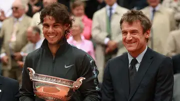 Rafa Nadal y Mats Wilander en Roland Garros 2012