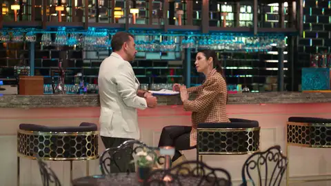 ¿El fin de un breve romance? Süreyya consigue alejar a Suzan de Yaman ¿El fin de un breve romance? Süreyya consigue alejar a Suzan de Yaman