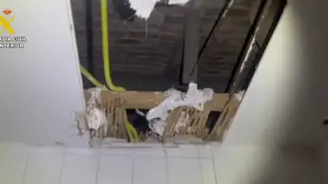 La cámara de aire de la vivienda de el 'Chumbo' por la que consiguió huir del cerco policial