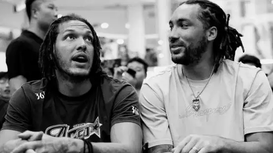 Drew Gordon y su hermano Aaron Drew Gordon y su hermano Aaron