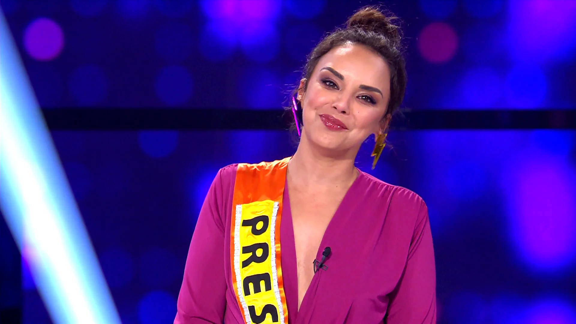 Chenoa, al borde de las lágrimas al mandar un emotivo beso a Àngel Llàcer: "Te queremos" Chenoa, al borde de las lágrimas al mandar un emotivo beso a Àngel Llàcer: "Te queremos"