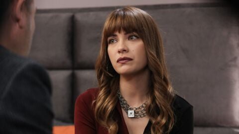 Kumru habla con su padre sobre lo que siente por Çağatay 