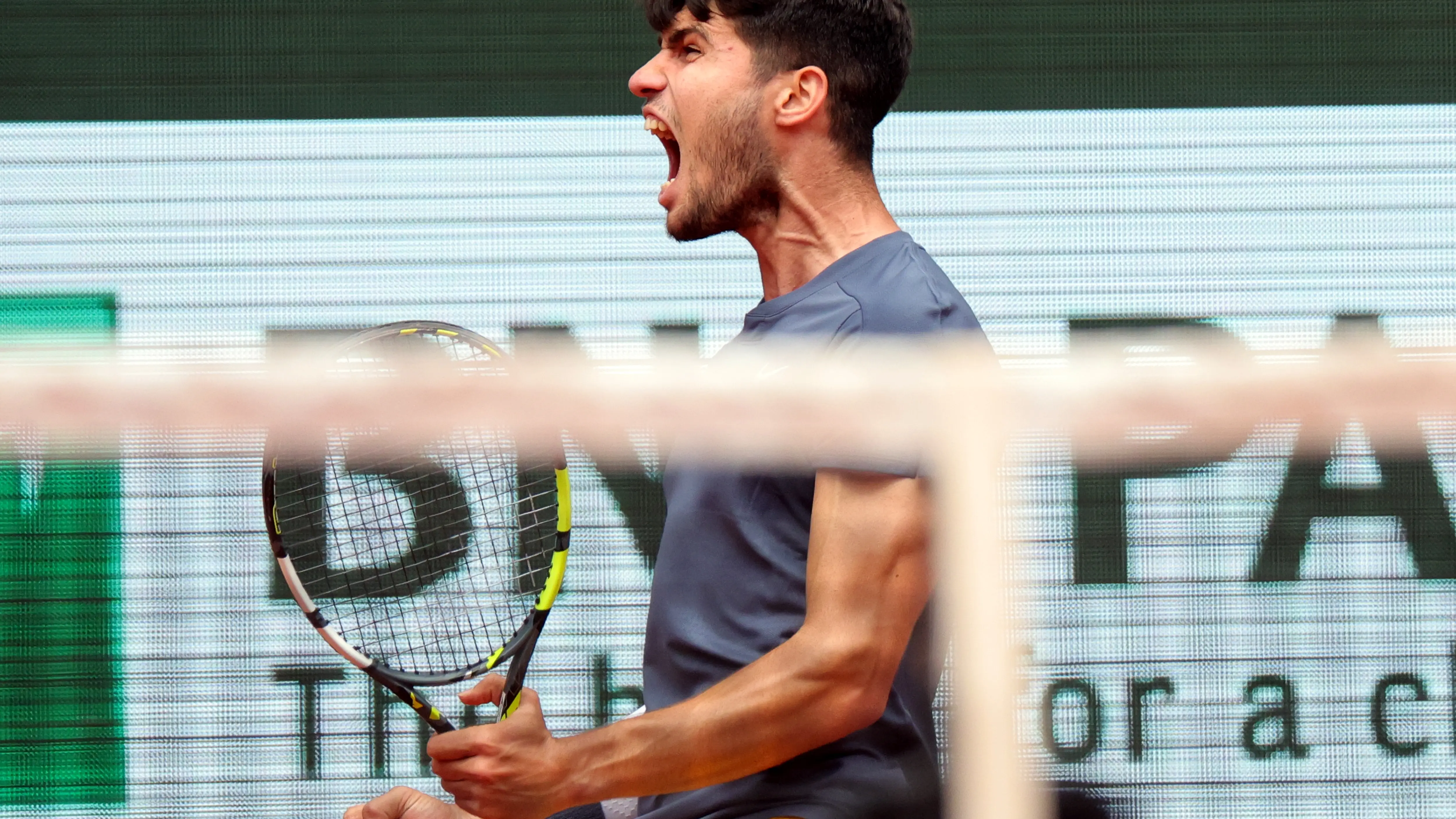 Carlos Alcaraz celebra un punto ante Felix Auger-Aliassime Carlos Alcaraz celebra un punto ante Felix Auger-Aliassime