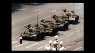 Foto histórica en la Plaza de Tiananmen