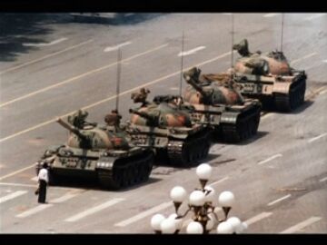 Foto histórica en la Plaza de Tiananmen