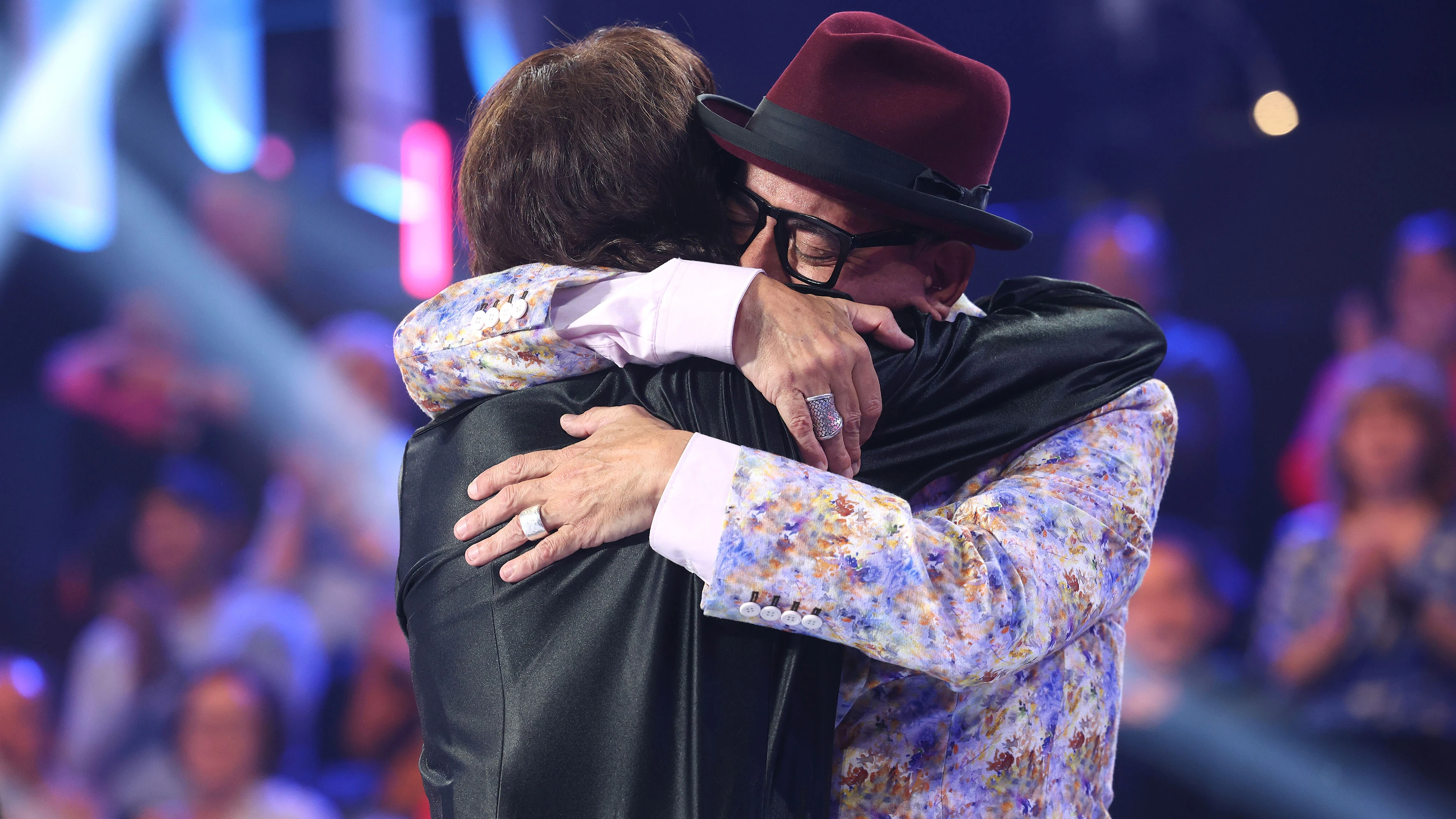 Las emocionantes l&aacute;grimas de Jos&eacute; Corbacho con Raoul V&aacute;zquez en Tu cara me suena