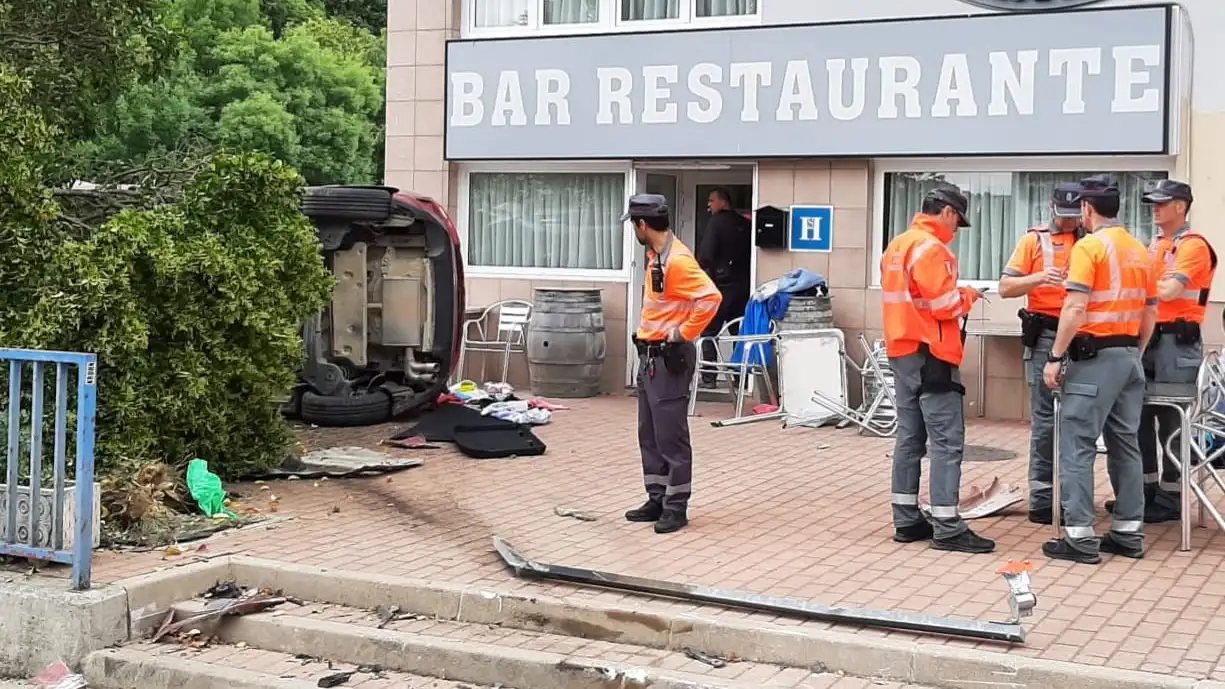 Imagen de la terraza tras al accidente Imagen de la terraza tras al accidente