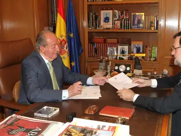 A3 Noticias Fin de Semana (02-06-24) Los secretos y entresijos de la abdicación del rey Juan Carlos I A3 Noticias Fin de Semana (02-06-24) Los secretos y entresijos de la abdicación del rey Juan Carlos I