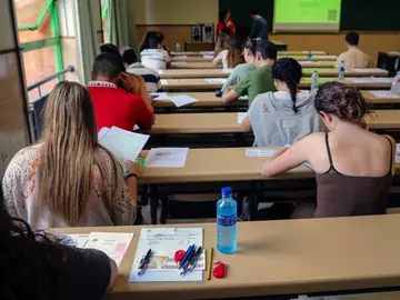 Imagen de varios estudiantes Imagen de varios estudiantes