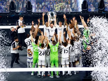 Nacho alza la decimoquinta en el Santiago Bernabéu Nacho alza la decimoquinta en el Santiago Bernabéu