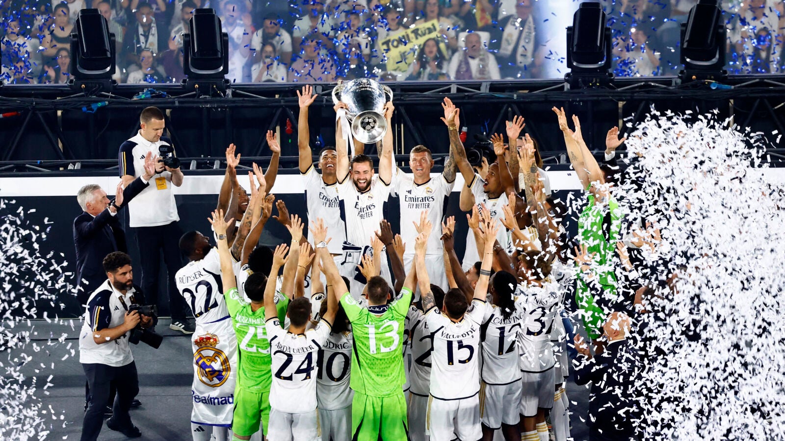 Apoteosis total por la decimoquinta en una fiesta histórica del Real Madrid: 