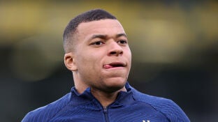 Kylian Mbapp&eacute; en una concentraci&oacute;n con la selecci&oacute;n de Francia