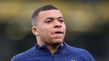Kylian Mbapp&eacute; en una concentraci&oacute;n con la selecci&oacute;n de Francia