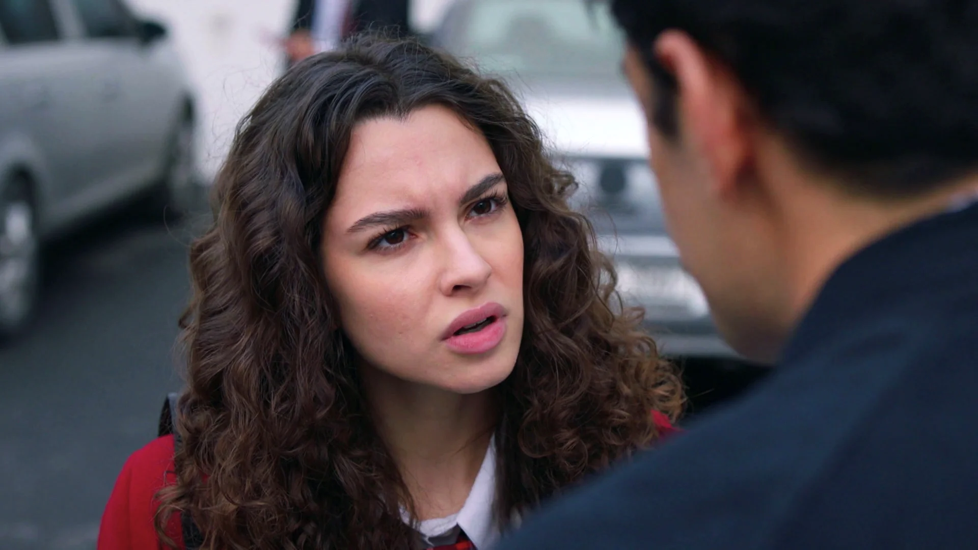 As&iacute; ha sido el desafortunado primer encuentro entre Asiye y Ayaz: "&iexcl;Conmigo no intentes ligar as&iacute;!