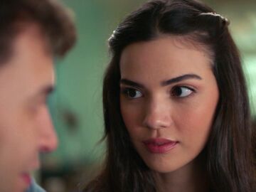 Yasmin, cada vez m&aacute;s cerca de Tolga, &iquest;ser&aacute;n pronto la pr&oacute;xima pareja del Ataman?