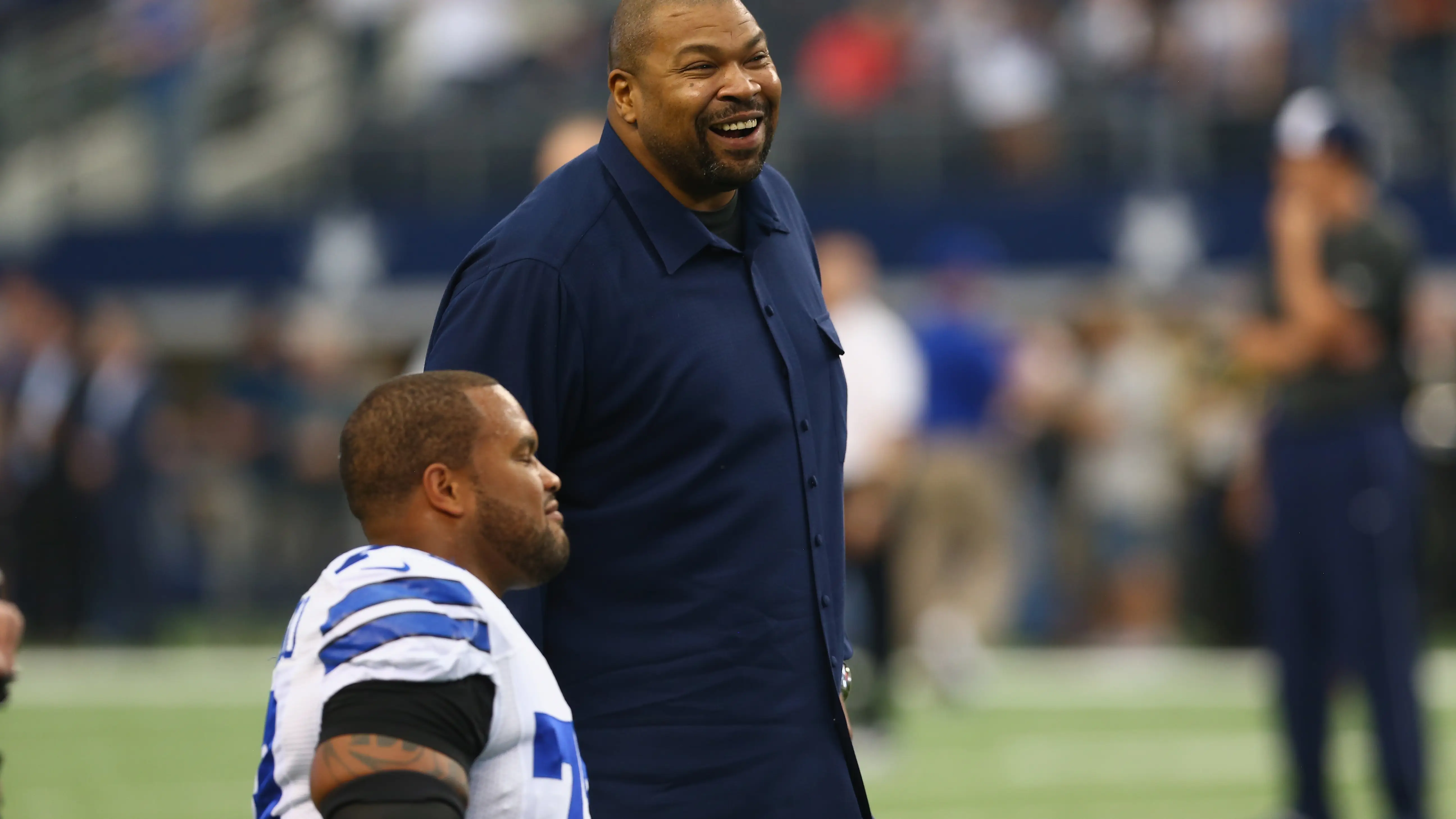 Larry Allen en el AT&T Stadium de los Dallas Cowboys Larry Allen en el AT&T Stadium de los Dallas Cowboys