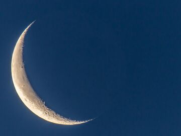 La luna menguante, desde Vic