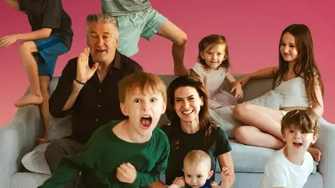 Alec e Hilaria Baldwin anuncian un reality junto a sus 7 hijos Alec e Hilaria Baldwin anuncian un reality junto a sus 7 hijos