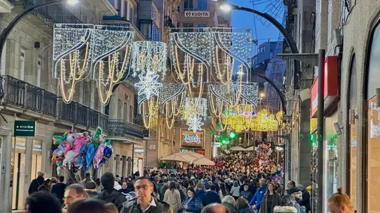 La ciudad de Vigo iluminada por las luces de Navidad La ciudad de Vigo iluminada por las luces de Navidad