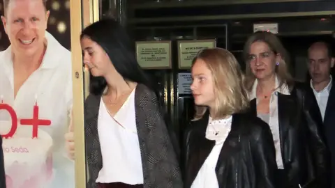 Victoria Federica e Irene Urdangarin de la mano Victoria Federica e Irene Urdangarin de la mano