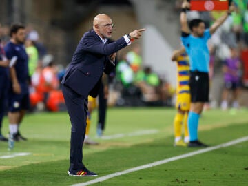 Luis de la Fuente en el estadio Nuevo Vivero de Badajoz