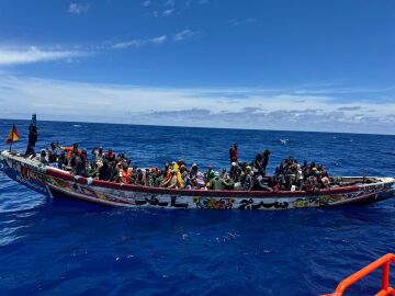 Llega un tercer cayuco a El Hierro con 108 migrantes, entre ellos 15 menores