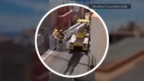 Dos okupas son rescatadas por los bomberos tras intentar okupar una casa Dos okupas son rescatadas por los bomberos tras intentar okupar una casa