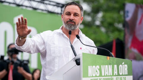 El l&iacute;der de VOX, Santiago Abascal, durante el acto de cierre de campa&ntilde;a de VOX, en el Parque de la Fuente, a 7 de junio de 2024, en Fuenlabrada, Madrid (Espa&ntilde;a). Santiago Abascal se ha trasladado al Parque de la Fuente de Fuenlabrada (Madrid) para poner fin a la campa&ntilde;a electoral de su partido con motivo de las elecciones al Parlamento europeo del pr&oacute;ximo 9 de junio.07 JUNIO 2024;ELECCIONES EUROPEAS;FIN DE CAMPA&Ntilde;A;ELECCIONES;CAMPA&Ntilde;A;9J;COMICIOS;CIERRE DE CAMPA&Ntilde;A;VOTACIONES;A. P&eacute;rez Meca /...