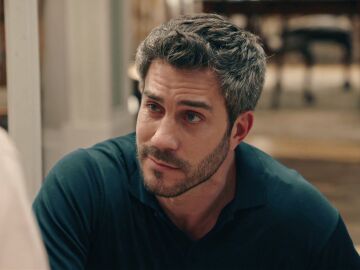 Andr&eacute;s cumple las &oacute;rdenes de su padre y se despide de su familia... &iquest;para siempre?