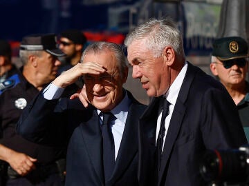 Ancelotti, junto a Florentino Pérez en las celebraciones de la Decimoquinta
